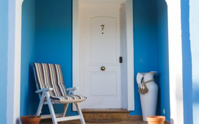 10 Warning Signs Your Home Needs Professional Door Repair (Not a DIY Fix)